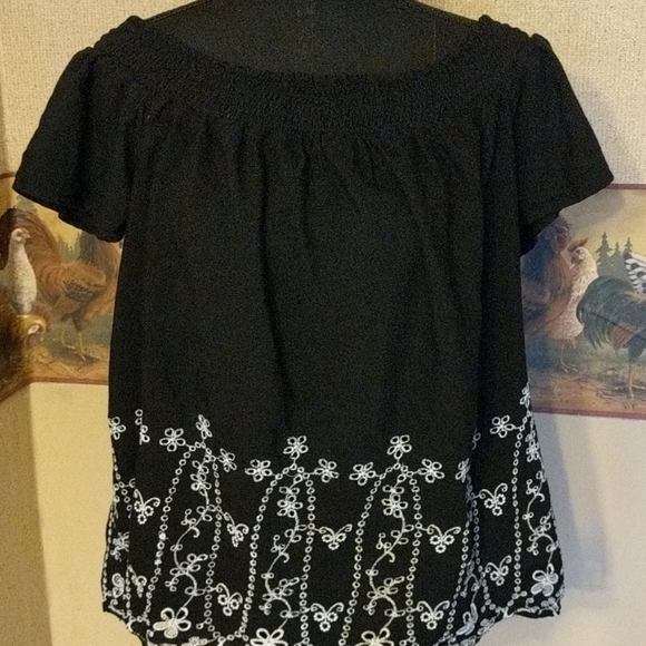 Old Navy Off-the-Shoulder Cutwork Top for Women Size XL - Picture 7 of 12